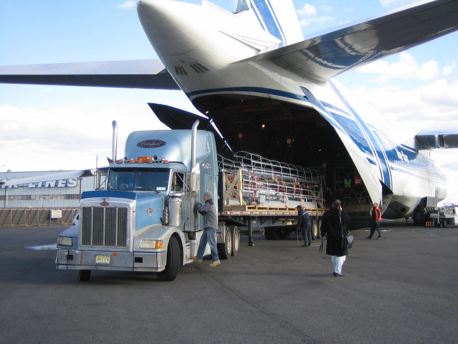 Vận tải đường không - Công Ty TNHH Vận Tải Và Giao Nhận Toàn Nhất